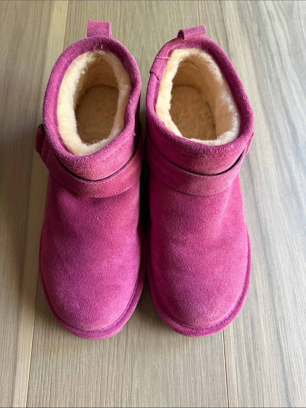 Bearpaw Women's Pink Shorty Suede Ankle Boots Size 9